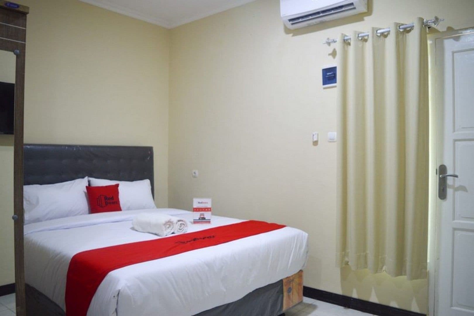 Reddoorz Near Sam Poo Kong 2 Hotel Semarang Exterior photo